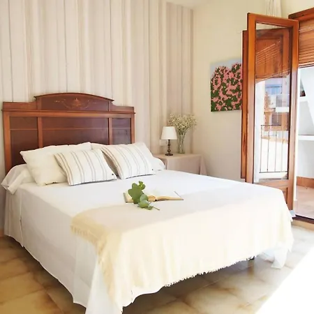 Casa Tosca En Pueblo *