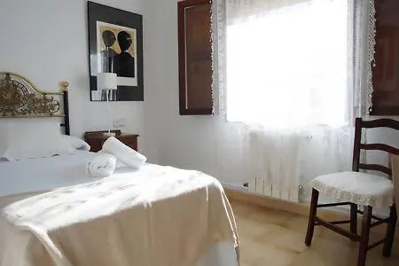 Casa Tosca En Pueblo *