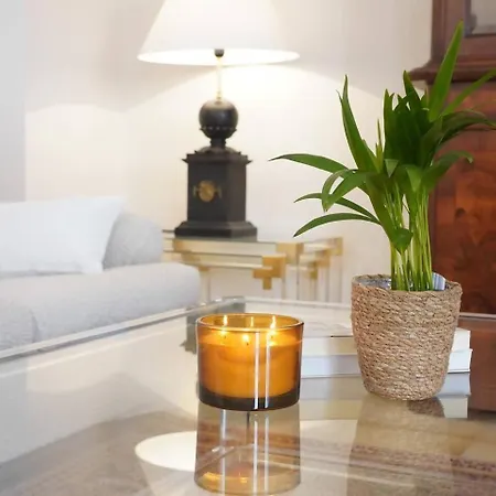 Casa Tosca En Pueblo Nyaraló *