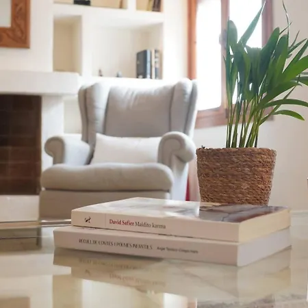 Casa Tosca En Pueblo Nyaraló *